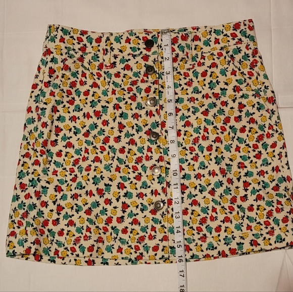 J.Crew Mercantile Floral Button Skirt - Picture 5 of 6